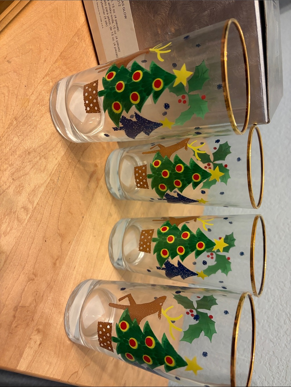Mikasa Holiday Tree Glasses with Gold Rim (Set of 4)